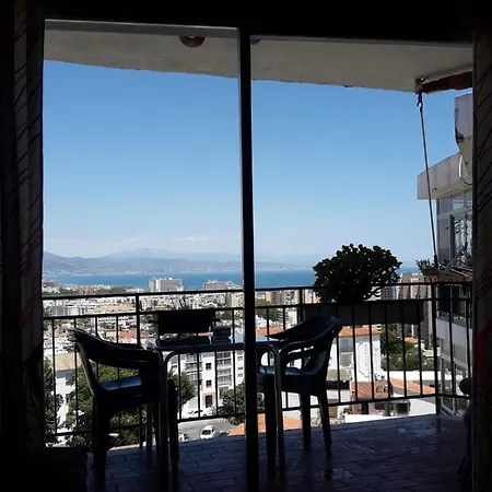 Apartamento Las Estrellas Τορρεμολίνος